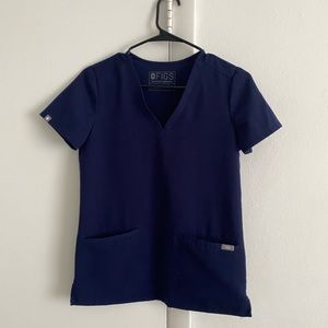 Figs 2-pocket scrub top (casma) in navy blue XXS